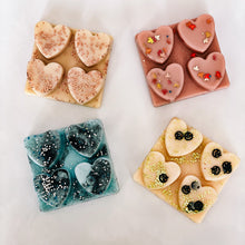 Load image into Gallery viewer, Rahna London 4 scent heart clamshell - limited stock